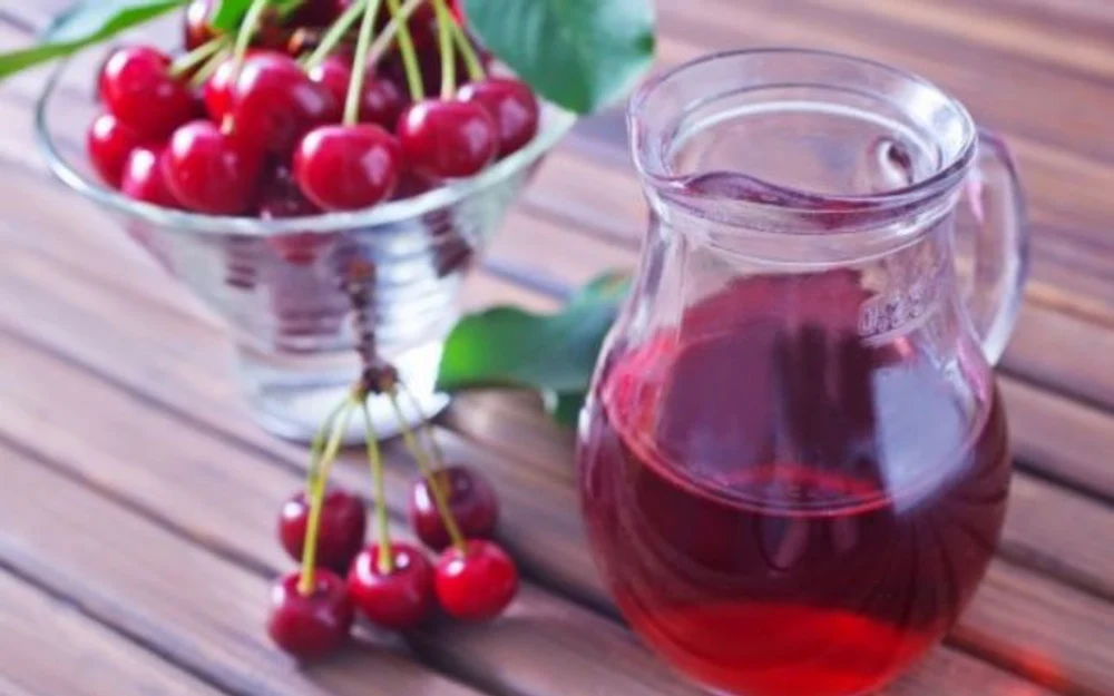 Pățania de coșmar a unei femei de 70 de ani care a mâncat fructele din vișinată: familia a crezut că a făcut un AVC. A ajuns de urgență la spital