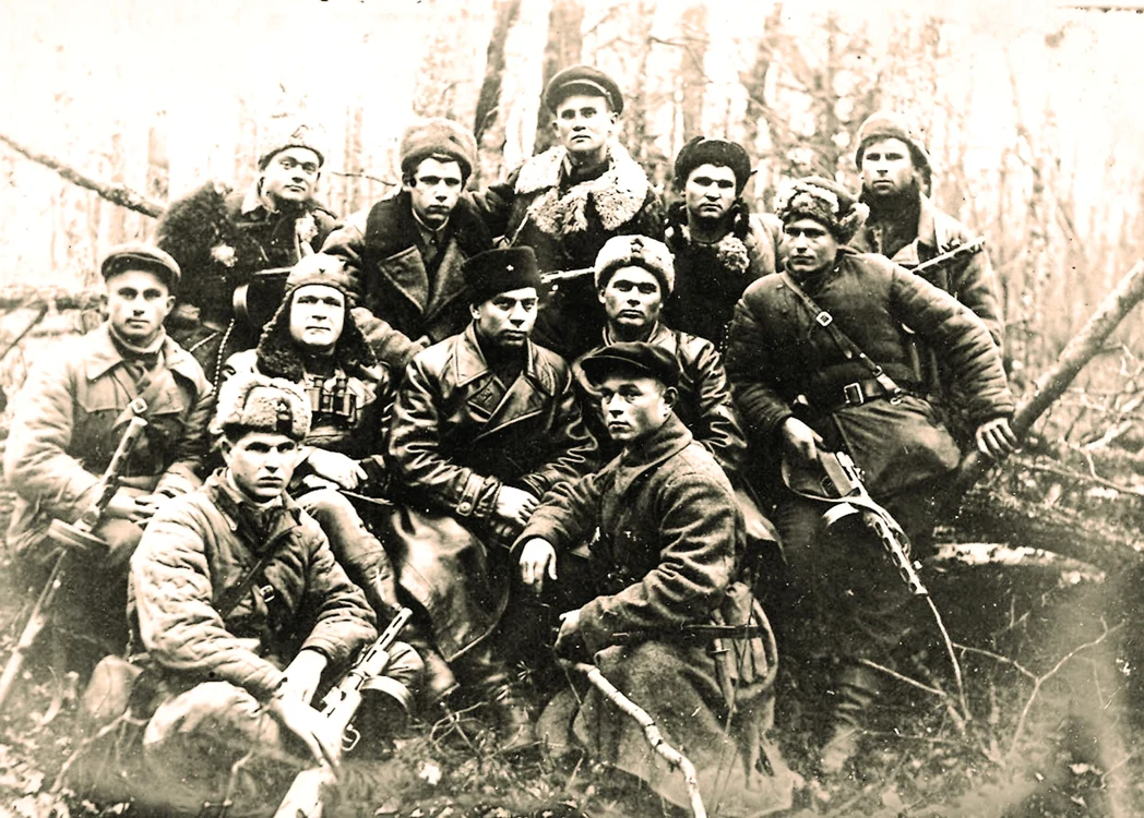Partizani moldoveni, în 1944, care, de fapt, erau foşti combatanţi ai batalioanelor de exterminare din Rusia