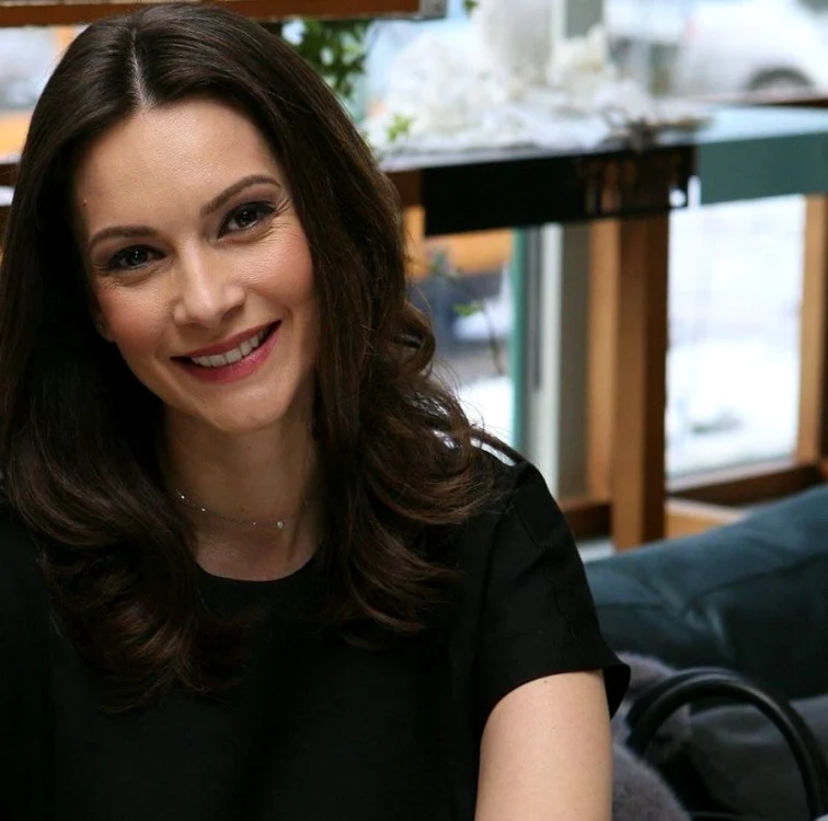 Andreea Berecleanu este una dintre cele mai frumoase vedete tv de la noifoto: arhiva personală