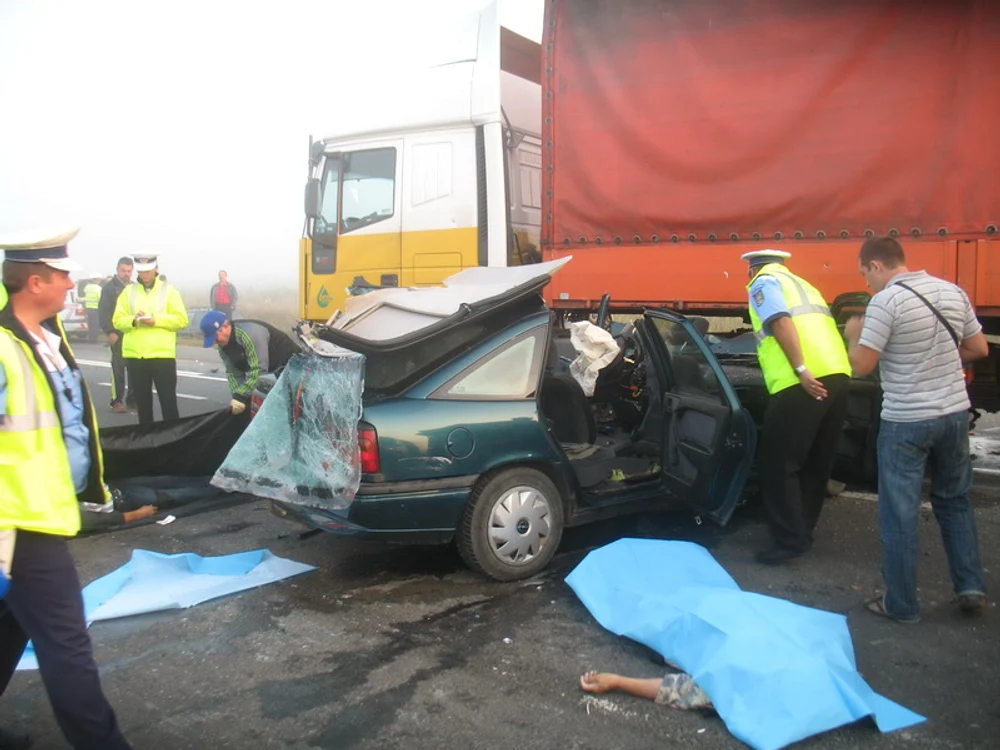 27 septembrie 2008 – DN1, Săcel – mamă, tată şi fiică au pierit din cauza unui șofer neatent.