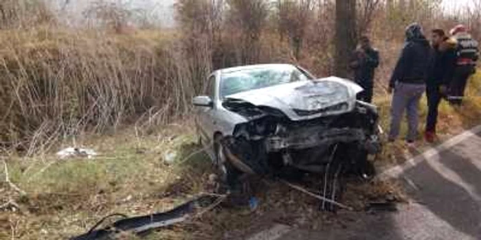 Imagine cu maşina după accident FOTO: ISU Teleorman