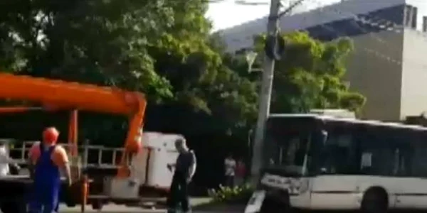 troleibuz accident