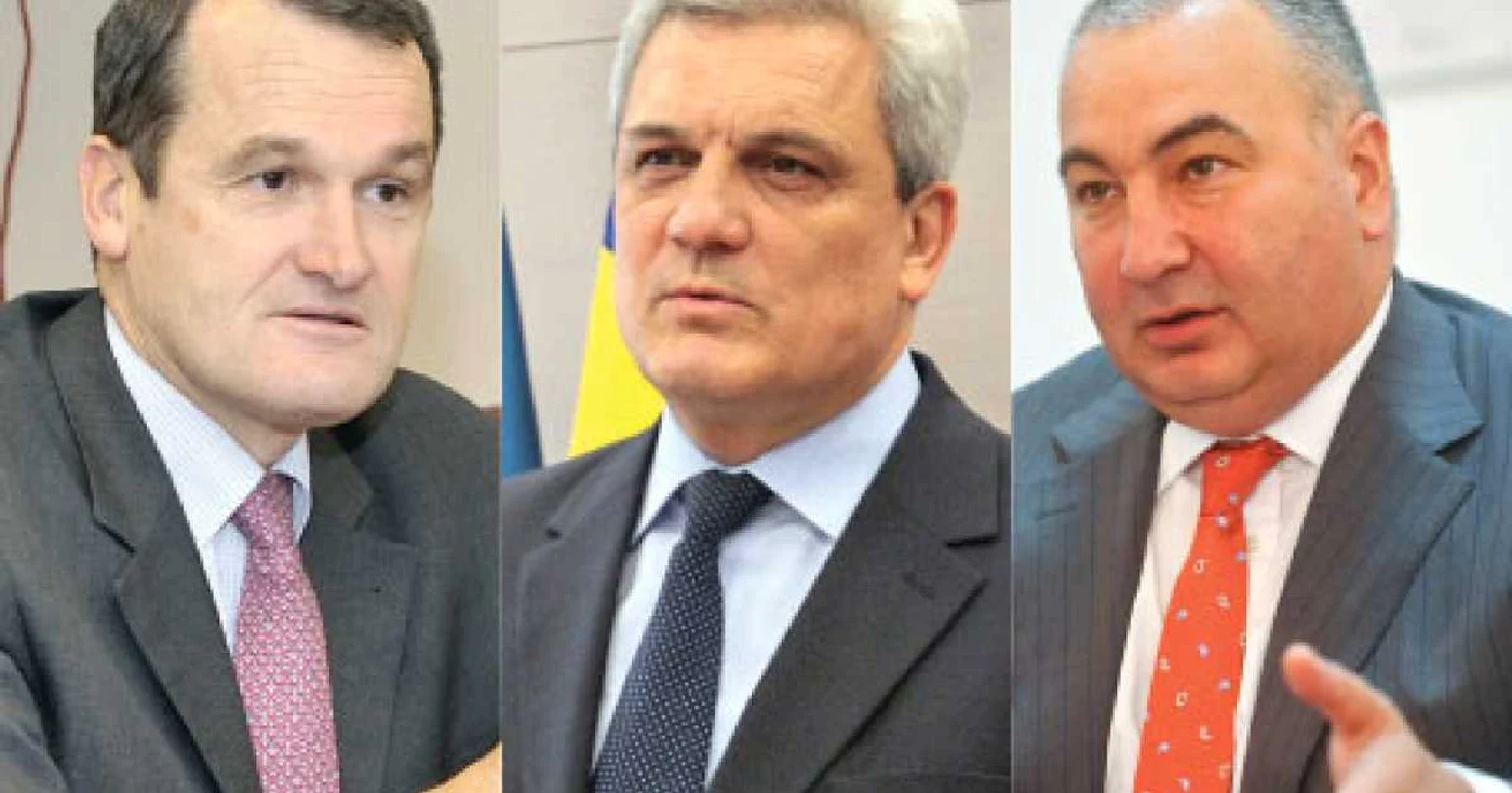 De la stânga la dreapta: Thierry Le Gall (CEO ArcelorMittal Galaţi), Ion Ariton (ministrul Economiei) şi  Mihai David (CEO Hidroelectrica)