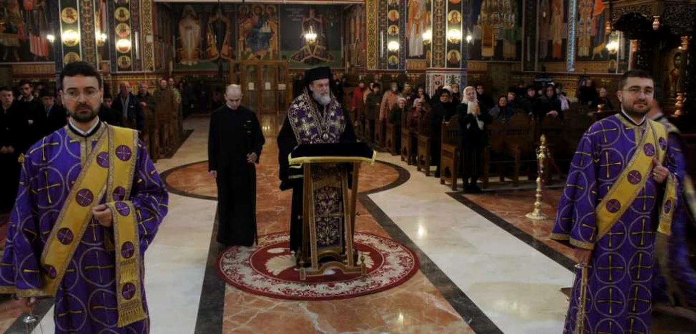 În perioada postului, în biserici se fac slujbe speciale FOTO Episcopia Sloboziei şi Călăraşilor