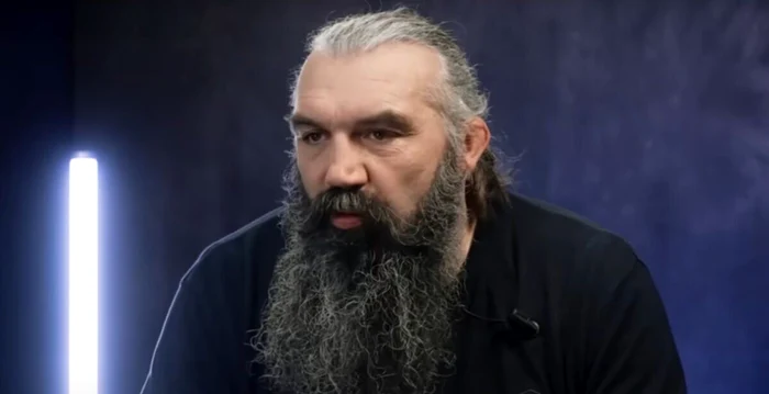 Sebastien Chabal nu vrea ajutor de specialitate. Foto Legend
