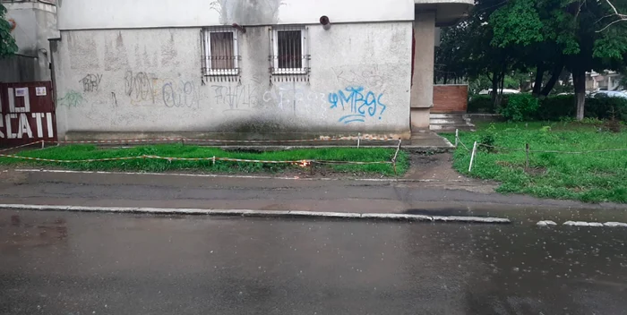 Fum lângă bloc din zona Far, Constanţa Sursa martor