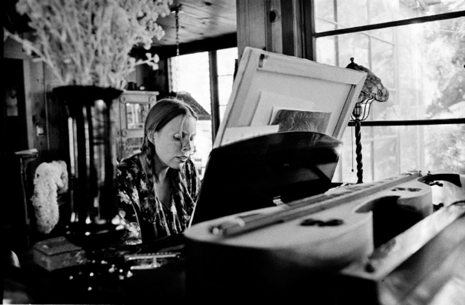 Joni Mitchell – ”Blue”. “What came first? The music or the misery?”