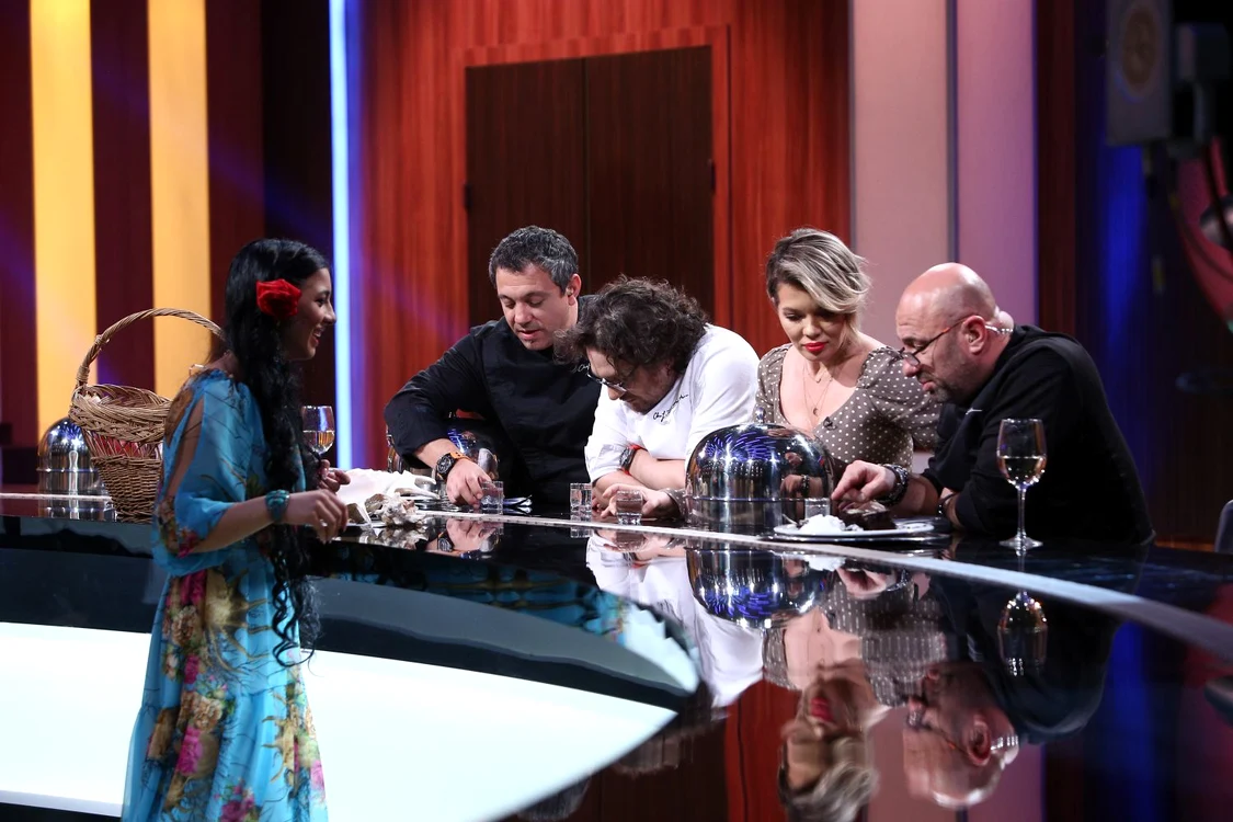 
    Din 2012, chefii Bontea, Dumitrescu şi Scărlătescu formează echipa imbatabilă în show-urile de gătit   