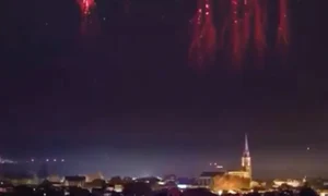 fulgere rosii noua zeelanda jpg