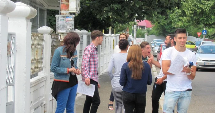 Pe tineri îi aşteaptă probe de foc si vineri, cand vor sustine ultima proba scrisa de la BAC 2015. Foto Adevarul