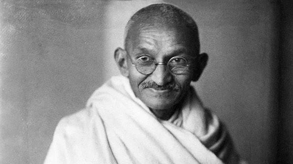 O pereche de ochelari care i a aparținut lui Mahatma Gandhi, vândută la licitație în Anglia jpeg