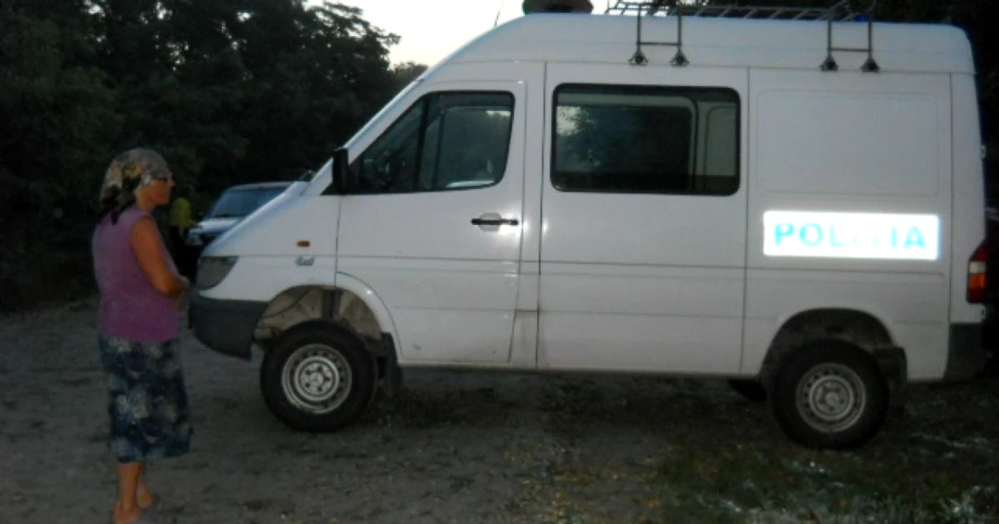Poliţiştii au făcut cercetări la faţa locului (foto arhivă)
