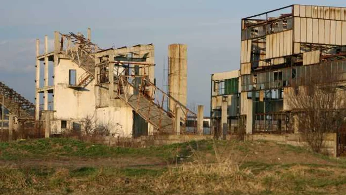 Fostul combinat de la Chiscani, o ruină FOTO: Arhivă Adevărul