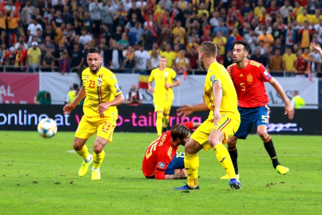 
    Florin Andone a marcat golul României în fața SpanieiFOTO: Marian Burlacu  