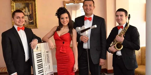 Andra Nedişan şi formaţia