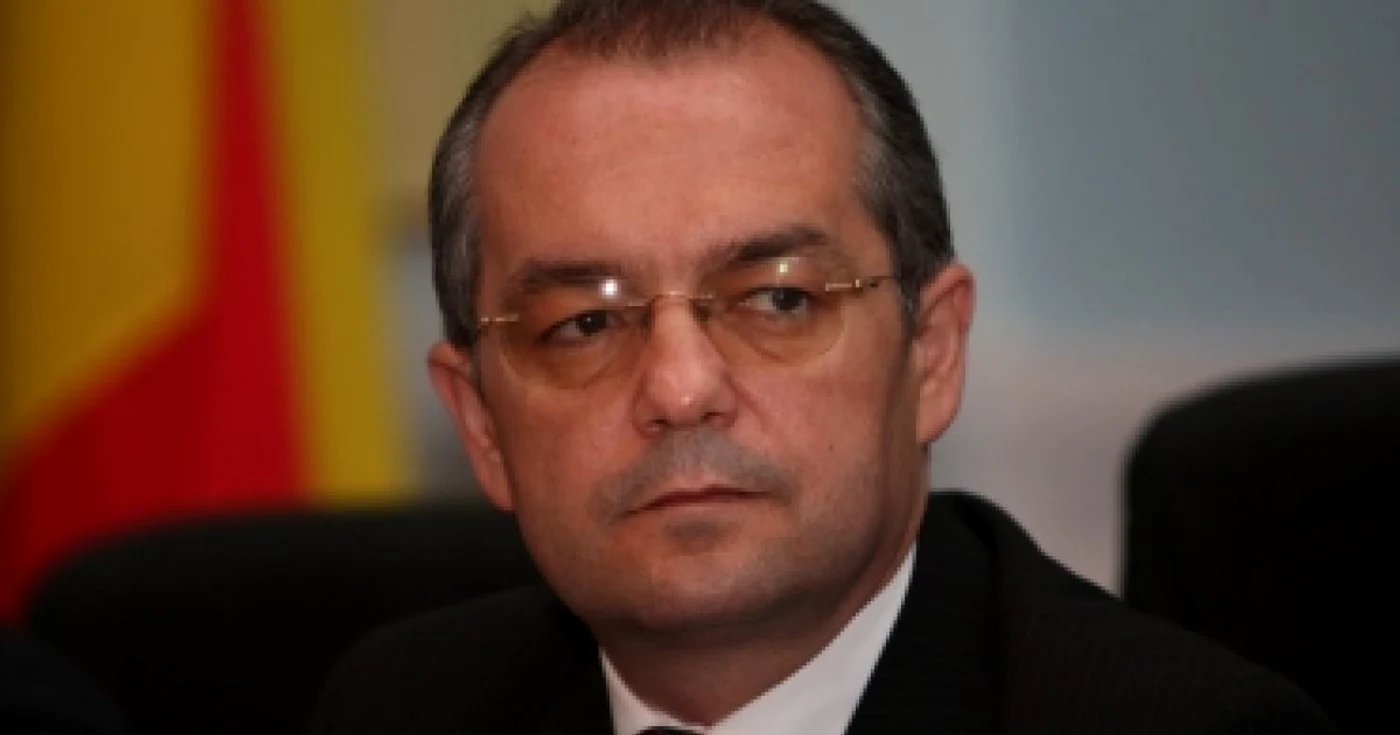Braşov: Boc merge cu Ridzi până la poarta instanţei