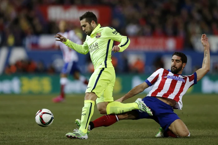 Jordi Alba (în picioare). FOTO: AFP