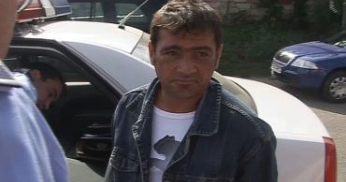 Piteşti: Hoţ suspectat că a spart de trei ori o casă, prins în flagrant