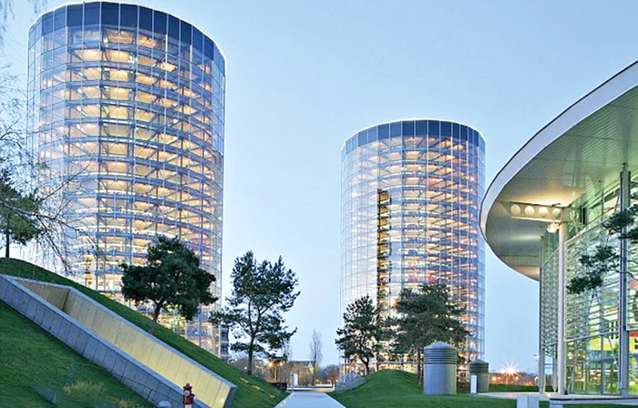 Aşa arată turnurile- garaj din Wolfburg