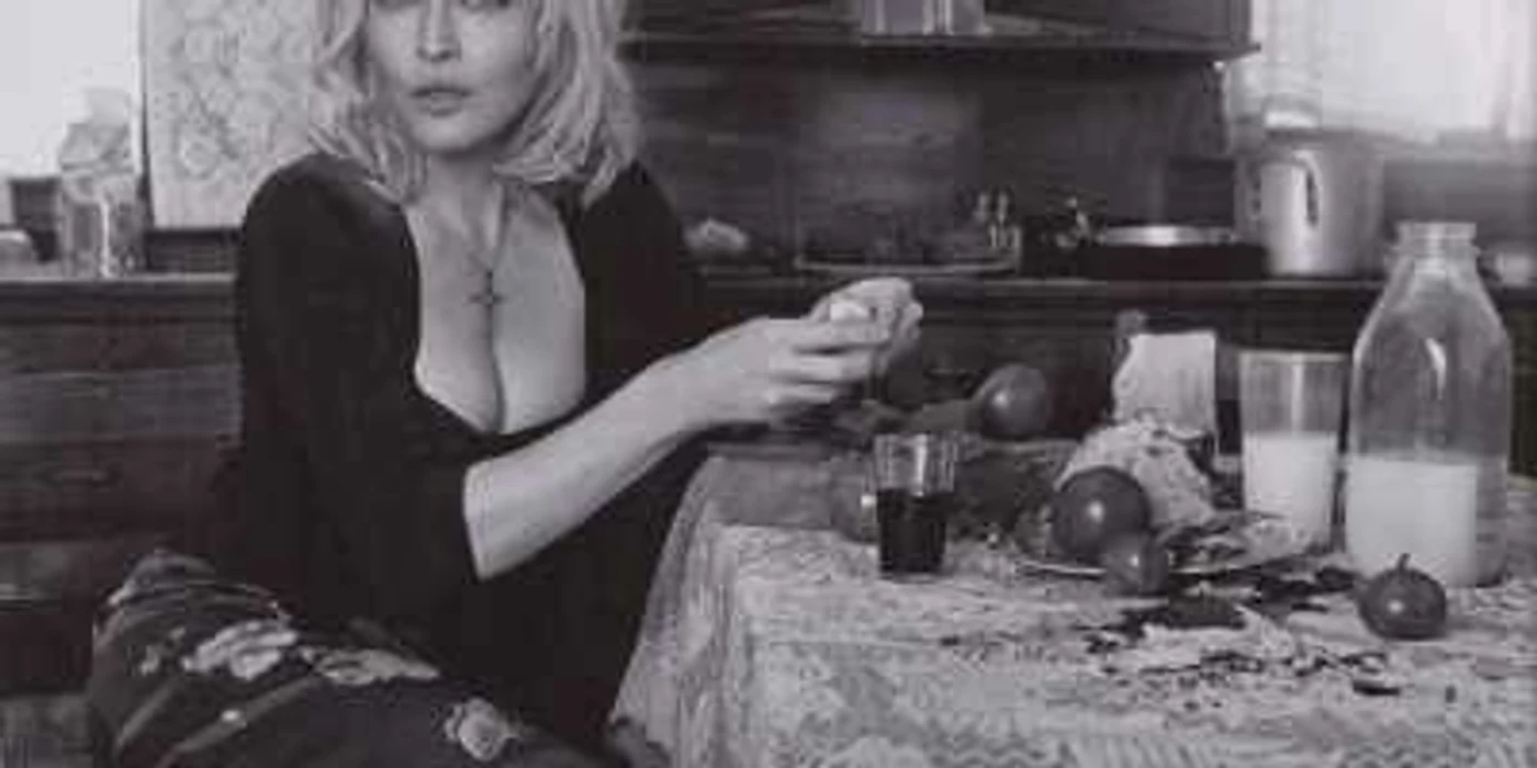 Madonna îmbrăcată în D&G