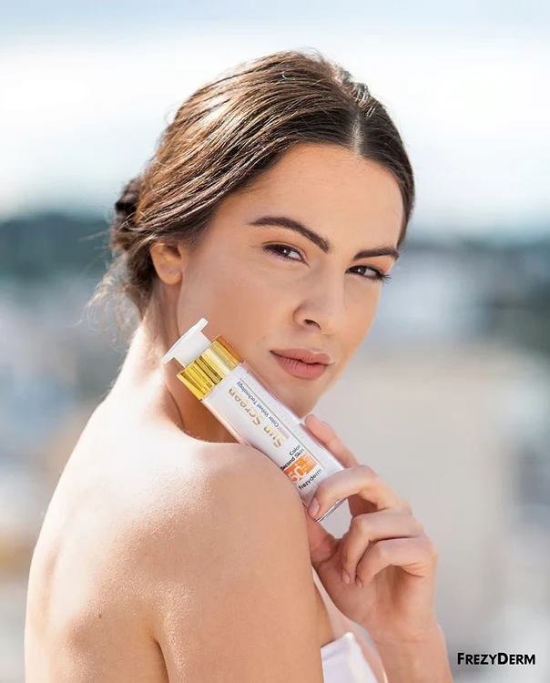 Imagine de promovare a Frezyderm Sun Screen Color SPF50 Foto Care to Beauty