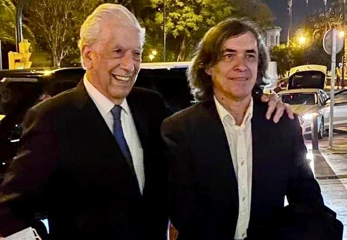 1 mircea cartarescu si mario vargas llosa malaga spania 1 2 jpg jpeg