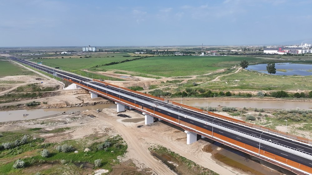 S-a dat în circulație al doilea cel mai lung pod rutier din România: „un punct strategic”