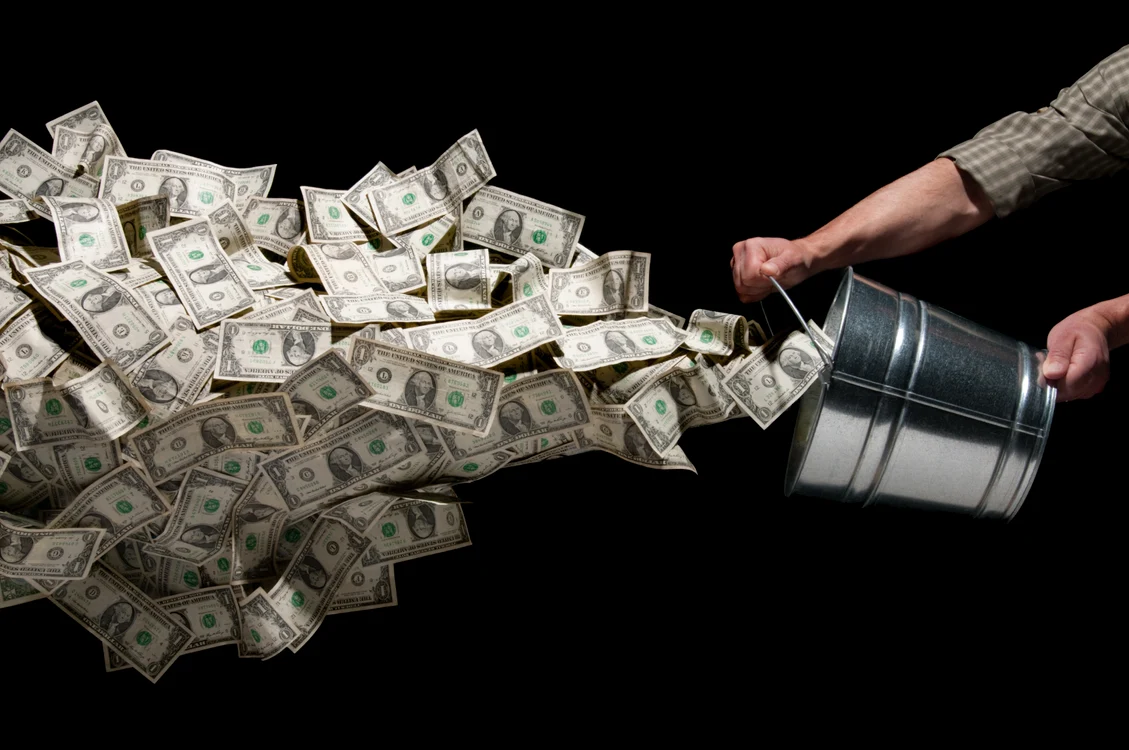 
    Horoscop zilnic 16 iulie: Leii pot avea din nou bani  
