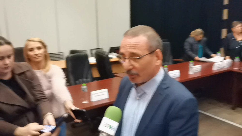 Situație halucinantă la Slatina. O parte dintre consilierii aleși în vară au depus jurământul, dar rămâne în funcție vechiul consiliu
