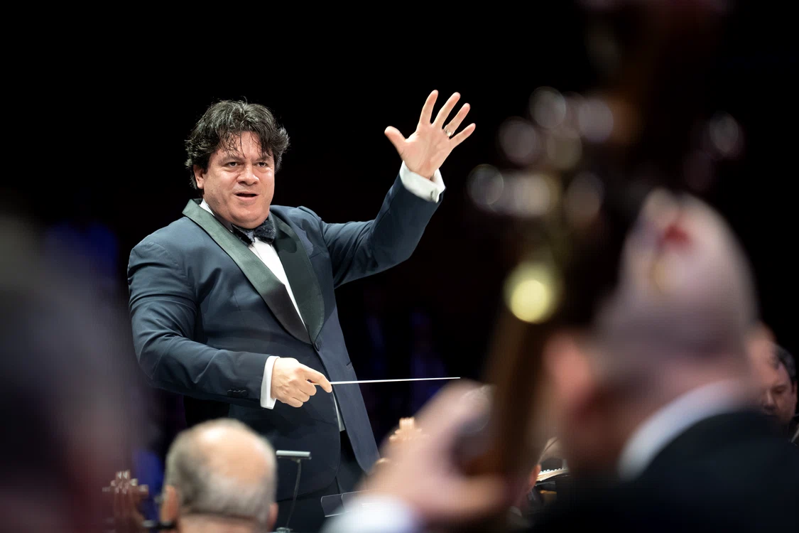 Dirijorul Cristian Măcelaru deschide Festivalul Enescu, ediţia XXVII. Fotografie de Alex Damian 