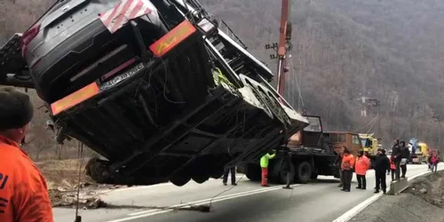 5e33f7da5163ec4271a0a066 jpg