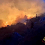 Incendii in Italia FOTO Vigli dei Fuoco