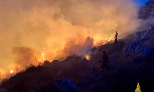 Incendii in Italia FOTO Vigli dei Fuoco