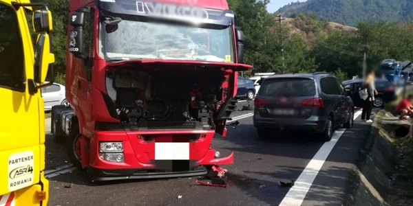 Accident pe Valea Oltului la Balota - Vâlcea pe DN 7 cu trei victime Foto Adevărul
