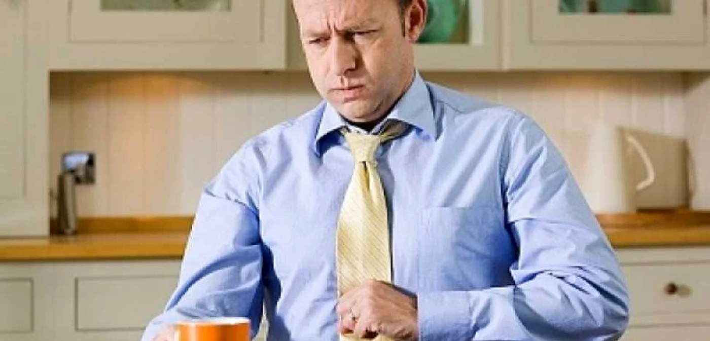 Refluxul gastroesofagian apare atunci când conţinutul stomacului refluează în esofag sau în gură