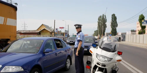 Normă de amenzi pentru poliţişti