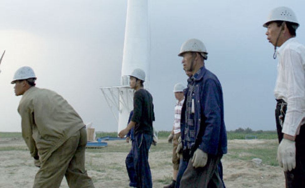 China construiește două treimi din proiectele eoliene și solare din lume: „Cum se face că restul lumii este atât de lentă?”