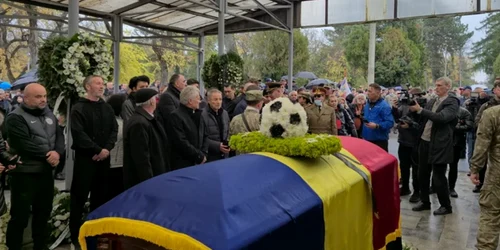 emeric ienei inmormântare png