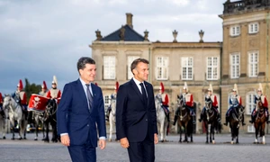 Nicușor Dan, alături de Emmanuel Macron FOTO AFP