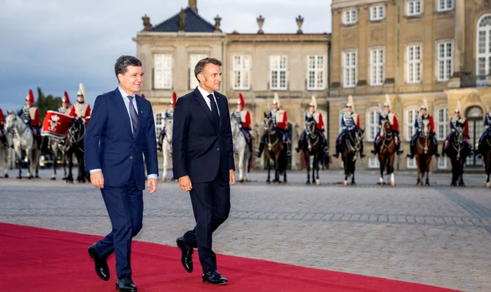 Nicuşor Dan se întâlnește cu Emmanuel Macron în prima sa vizită oficială în Franța FOTO: AFP