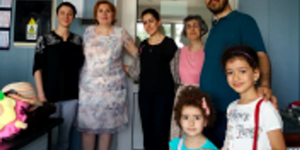 Armine Khachatryan soprană din Armenia soţia preotului armean din Constanţa Sursa Anaid Tavitian