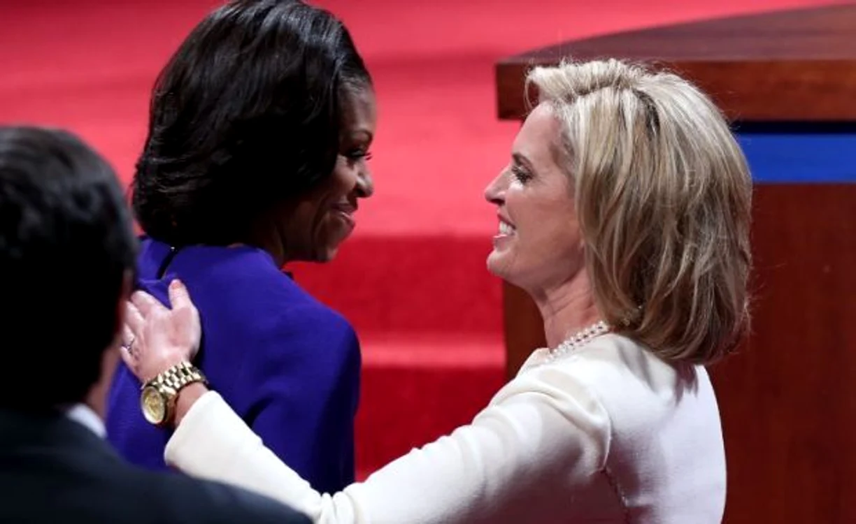 
    Michelle Obama și Ann Romney  