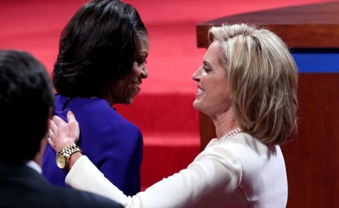
    Michelle Obama și Ann Romney  