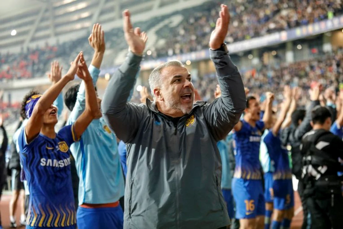
    Cosmin Olăroiu a devenit campion al ChineiFOTO: AFP  