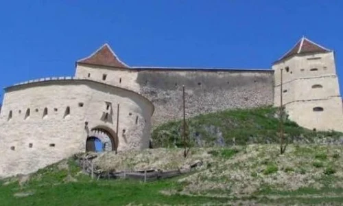 Cetatea Râşnovului „restaurată” cu buldozere jpeg