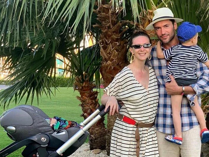 
    Adela și Radu, relaxați în vacanțăFoto: arhivă personală  