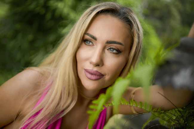 Oana Monea, din nou la „Insula Iubirii”. Primele imagini cu superba ispită pe platoul de filmare: „Pregătiți pentru revedere?”