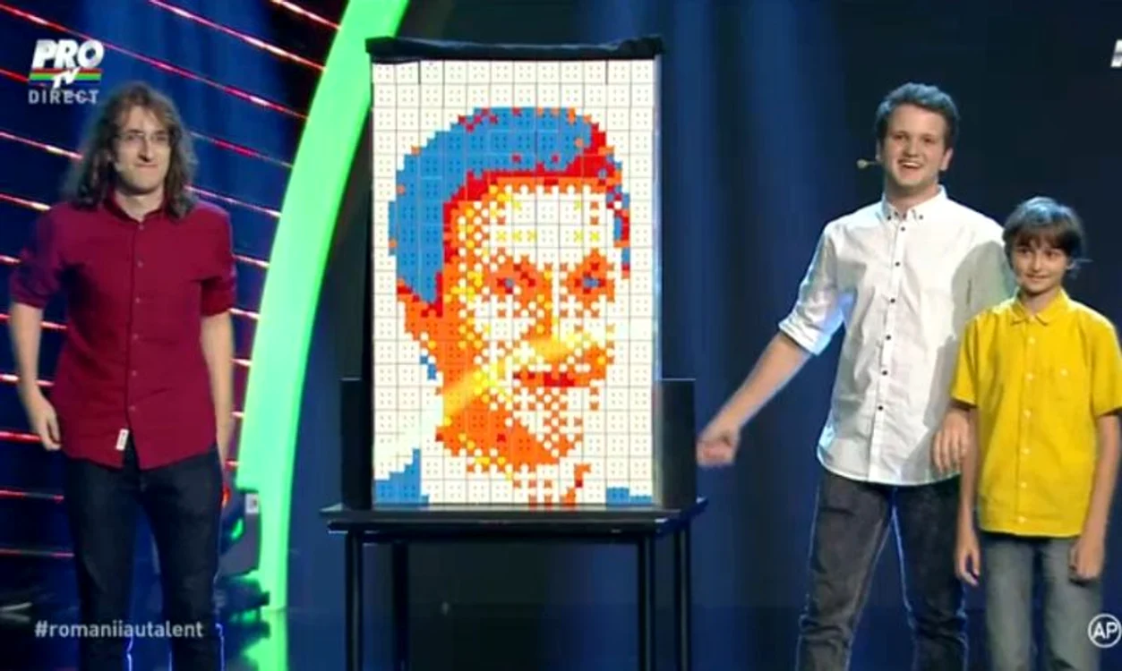 "Românii au talent": Grupul Speedcubing l-a surpins pe Andi Moisescu cu un portret din cuburi 