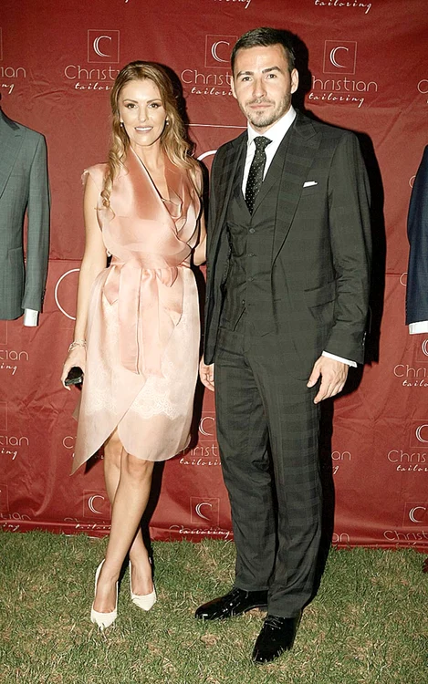 Denisa şi Adrian au pozat ca un cuplu perfect în timpul evenimentului de la Palatul MogoșoaiaFoto: Dorin Constanda