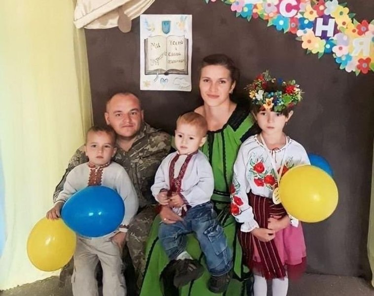 Un ucrainean care a luptat 18 luni pe front a murit după un bombardament rusesc în prima zi la noua sa slujbă